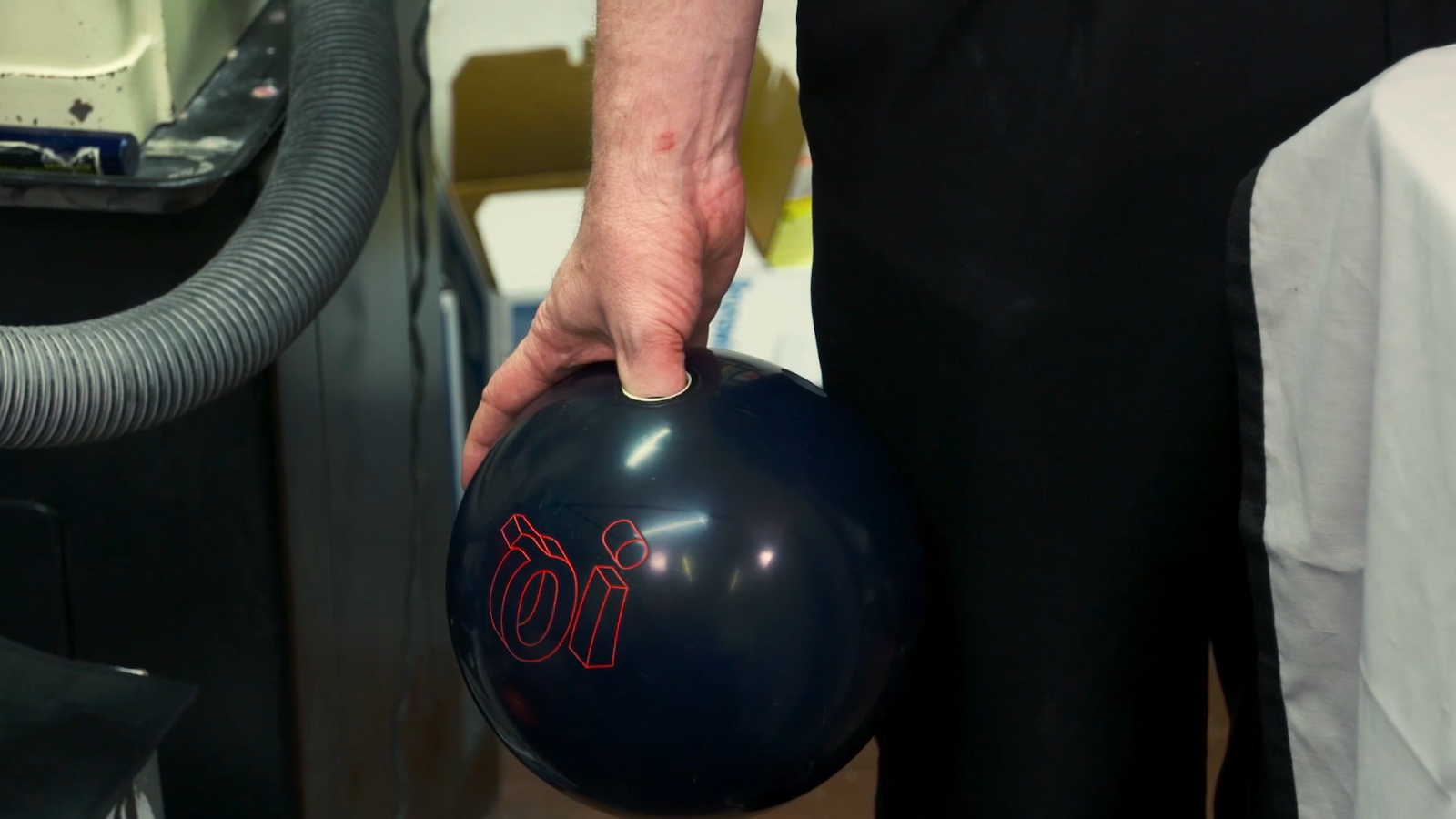 Factors Of Proper Bowling Ball Grip Pressure National Bowling Academy National Bowling Academy