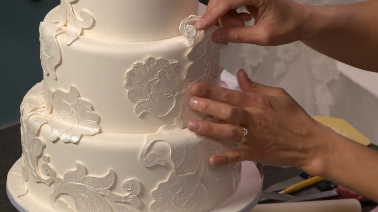 Cake Design Made Simple: The Wedding Dress