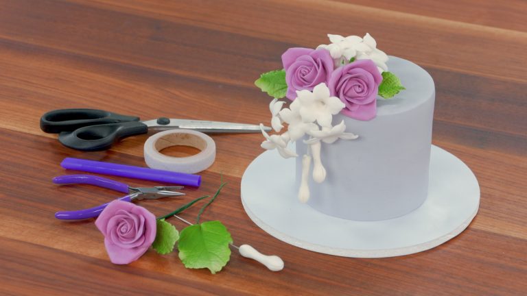 Arranging Sugar Flowersproduct featured image thumbnail.