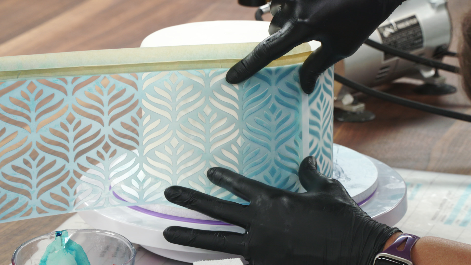 Airbrush Cake Stenciling Tips & Techniques