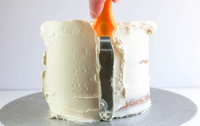 spreading icing on sides