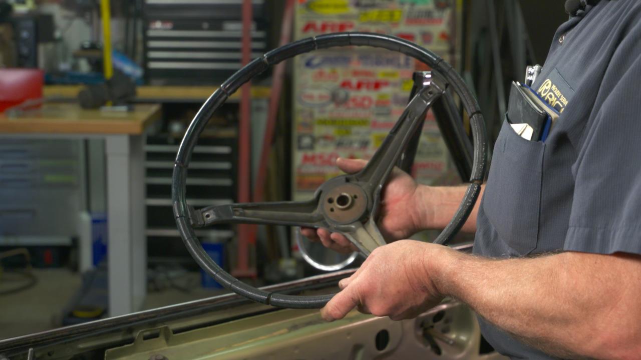 Steering Wheel Puller Demo | Classic Car Restoration Club