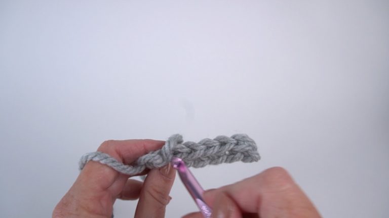 Working into Back of Crochet Chainproduct featured image thumbnail.