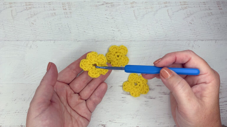 How to Crochet a Flowerproduct featured image thumbnail.