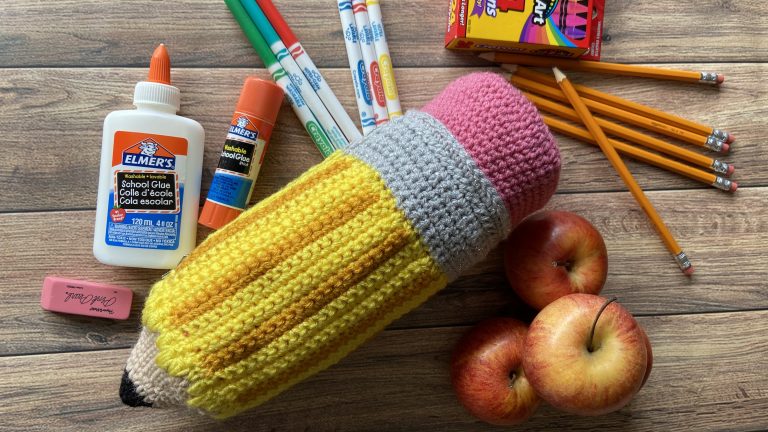 Crochet Pencil Pouchproduct featured image thumbnail.