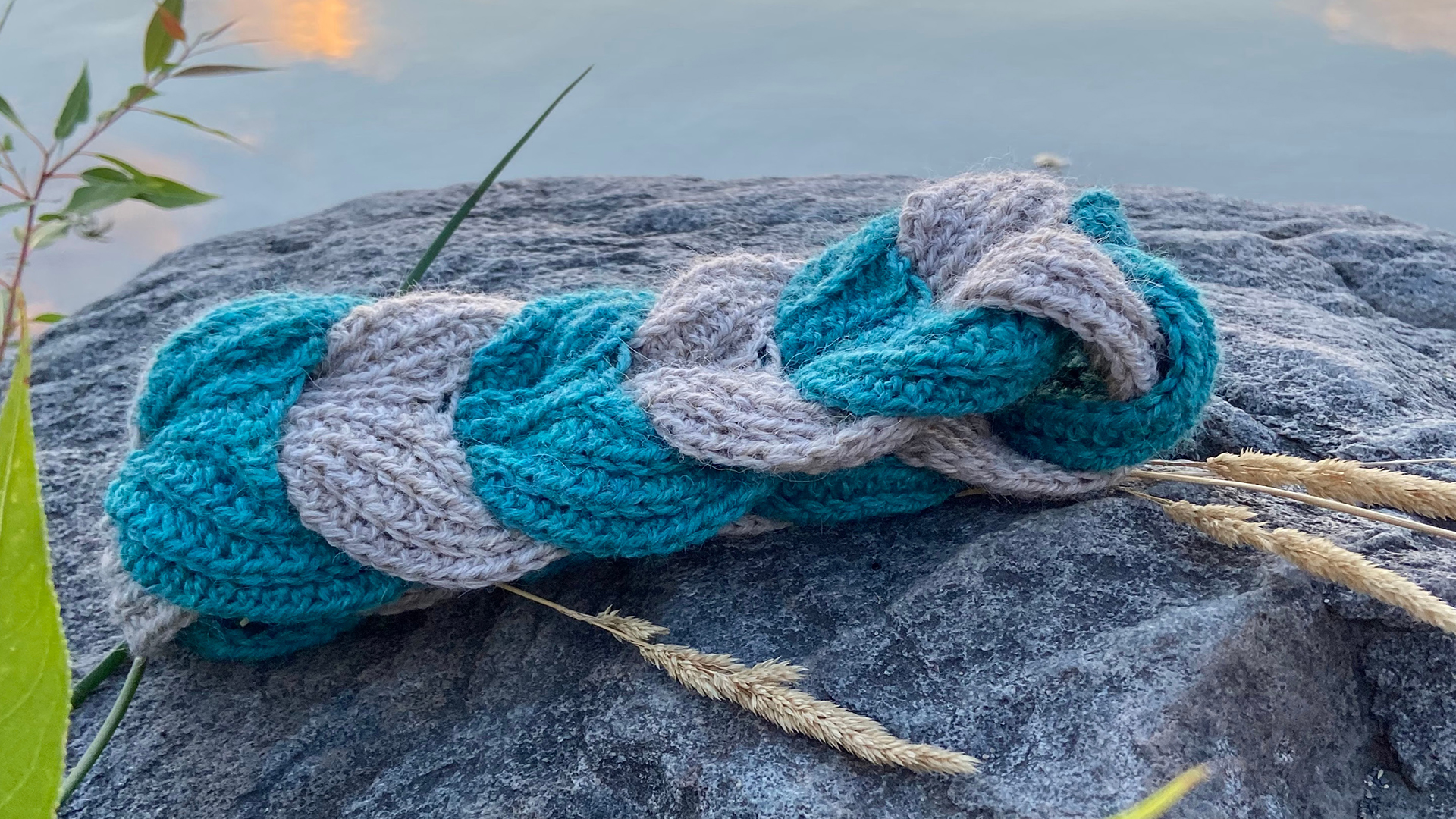 Free Crochet Pattern - Riverflow Headband
