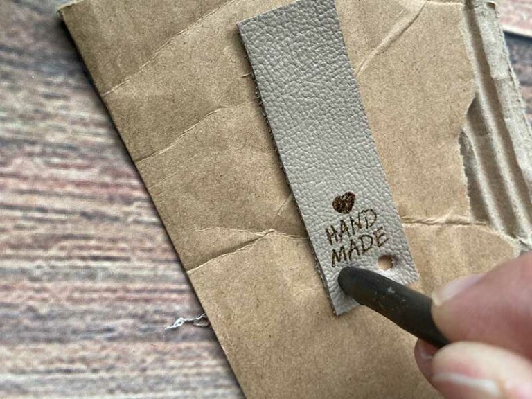 DIY Leather Labels for Crochet - Crafts - Projects 