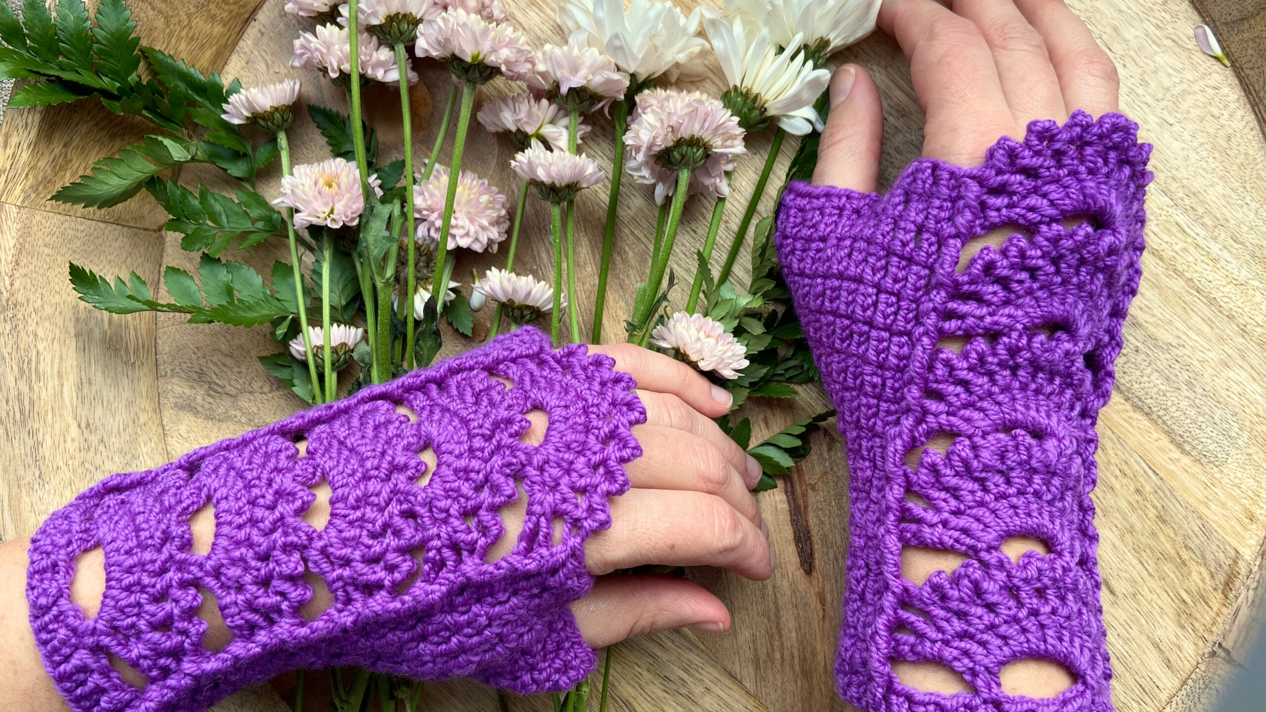 Free Crochet Pattern - Signs of Spring Fingerless Mittens