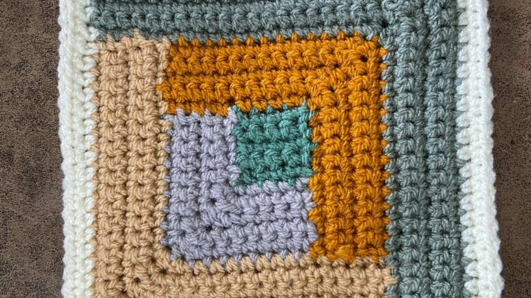 Log Cabin Square | Gallery Throw Crochet-Along Session 2product featured image thumbnail.