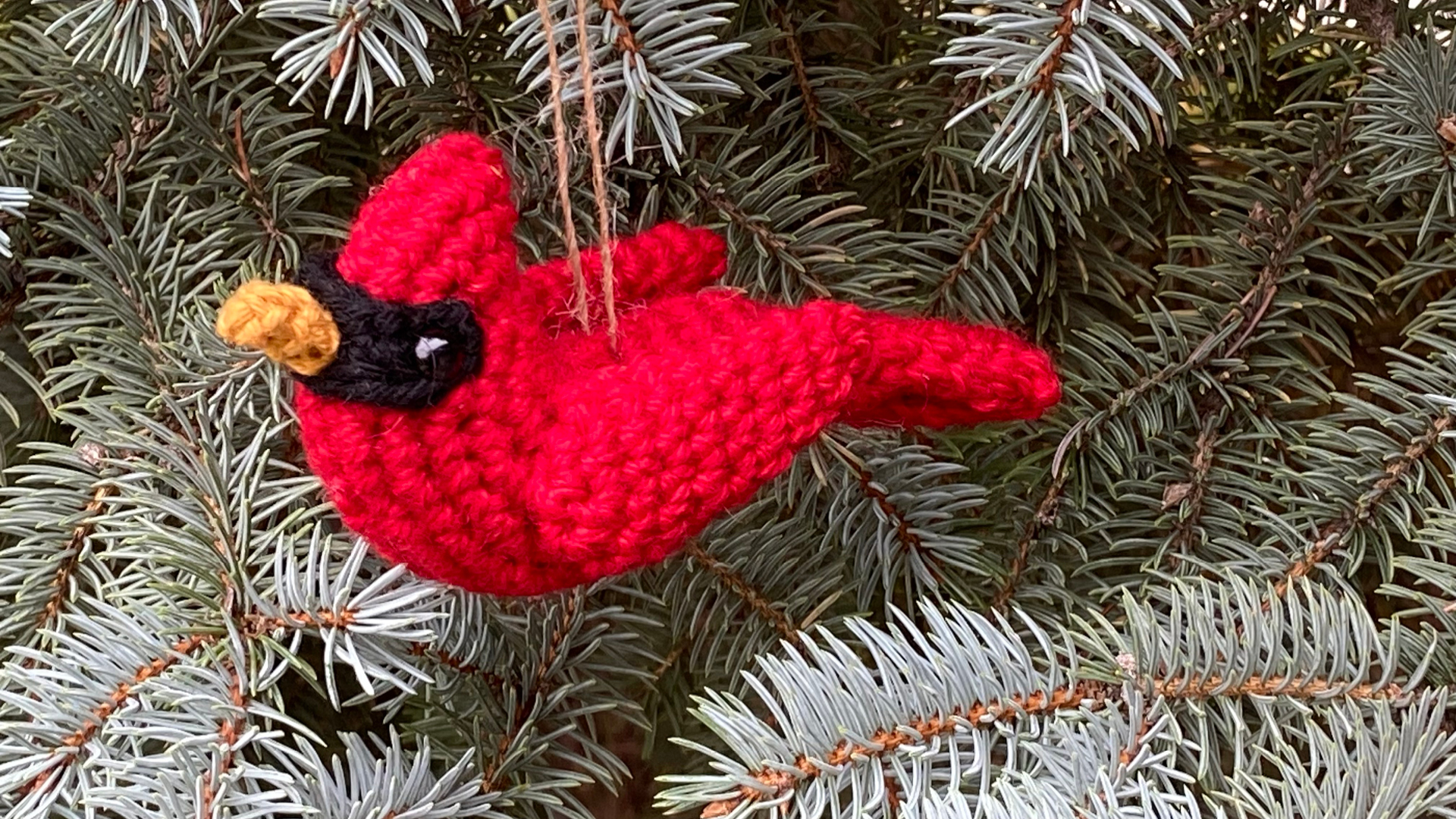 Free Crochet Pattern - Cardinal Ornament 