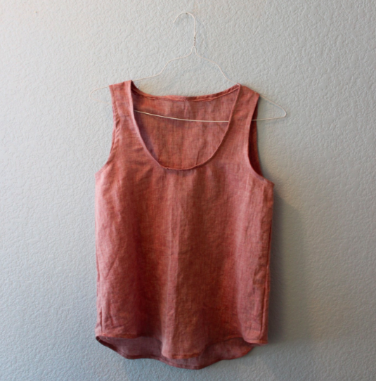 How to Make the Perfect Wardrobe Staple: the Tank Toparticle featured image thumbnail.