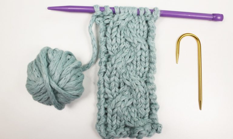 Tips for Knitting Cablesarticle featured image thumbnail.