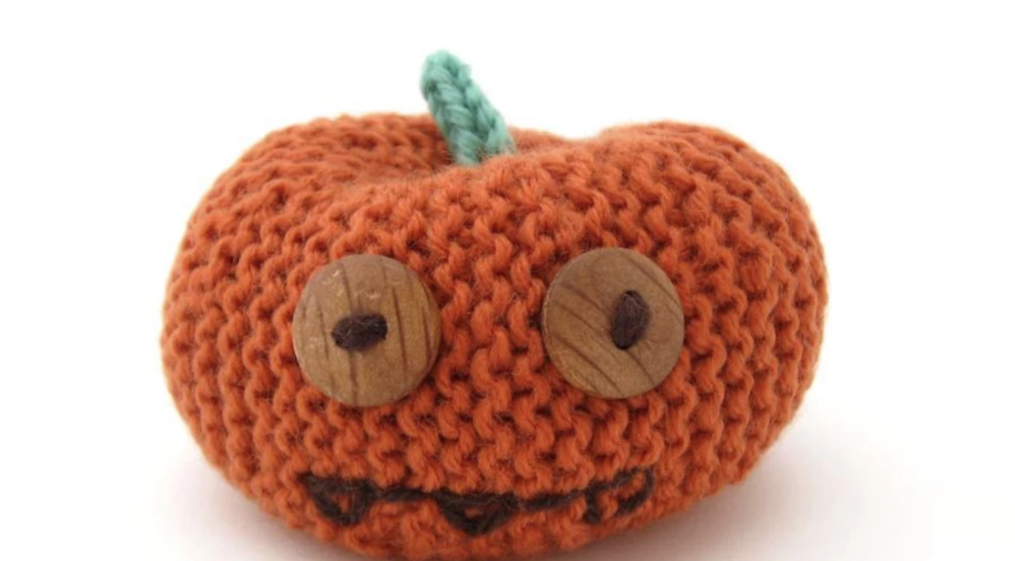 knit pumpkin amigurumi