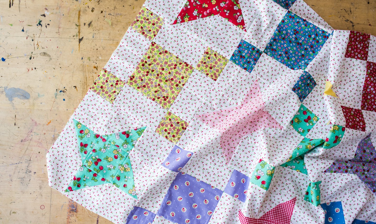 How to Hand Tie a Quilt: 7 Steps | Craftsy