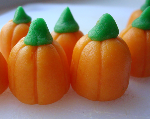 Homemade mellowcreme pumpkins