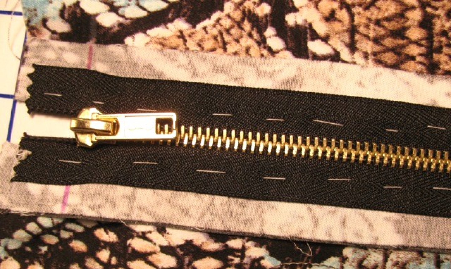 pinned zipper