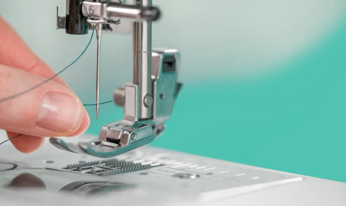 How to Thread a Sewing Machine Bobbin