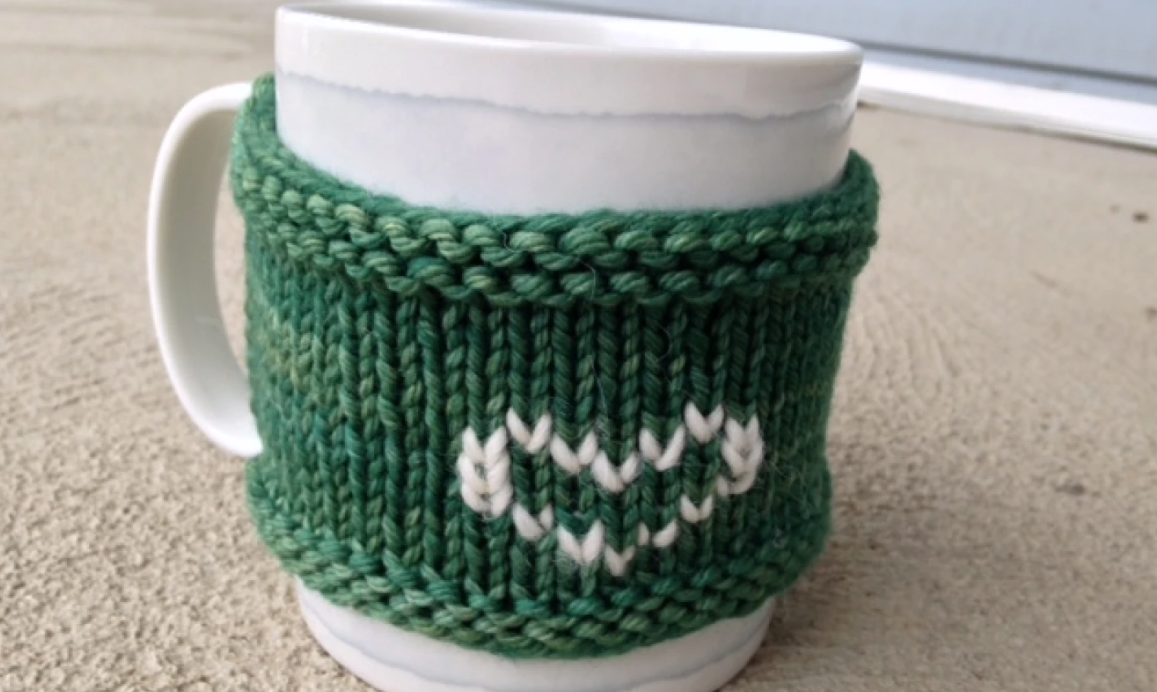 How To Sew A Coffee Mug Cozy – Beginner Sewing Projects