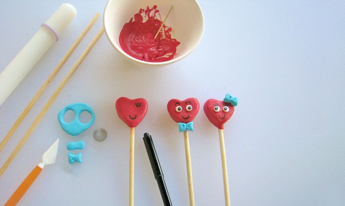 building valentine cake pops