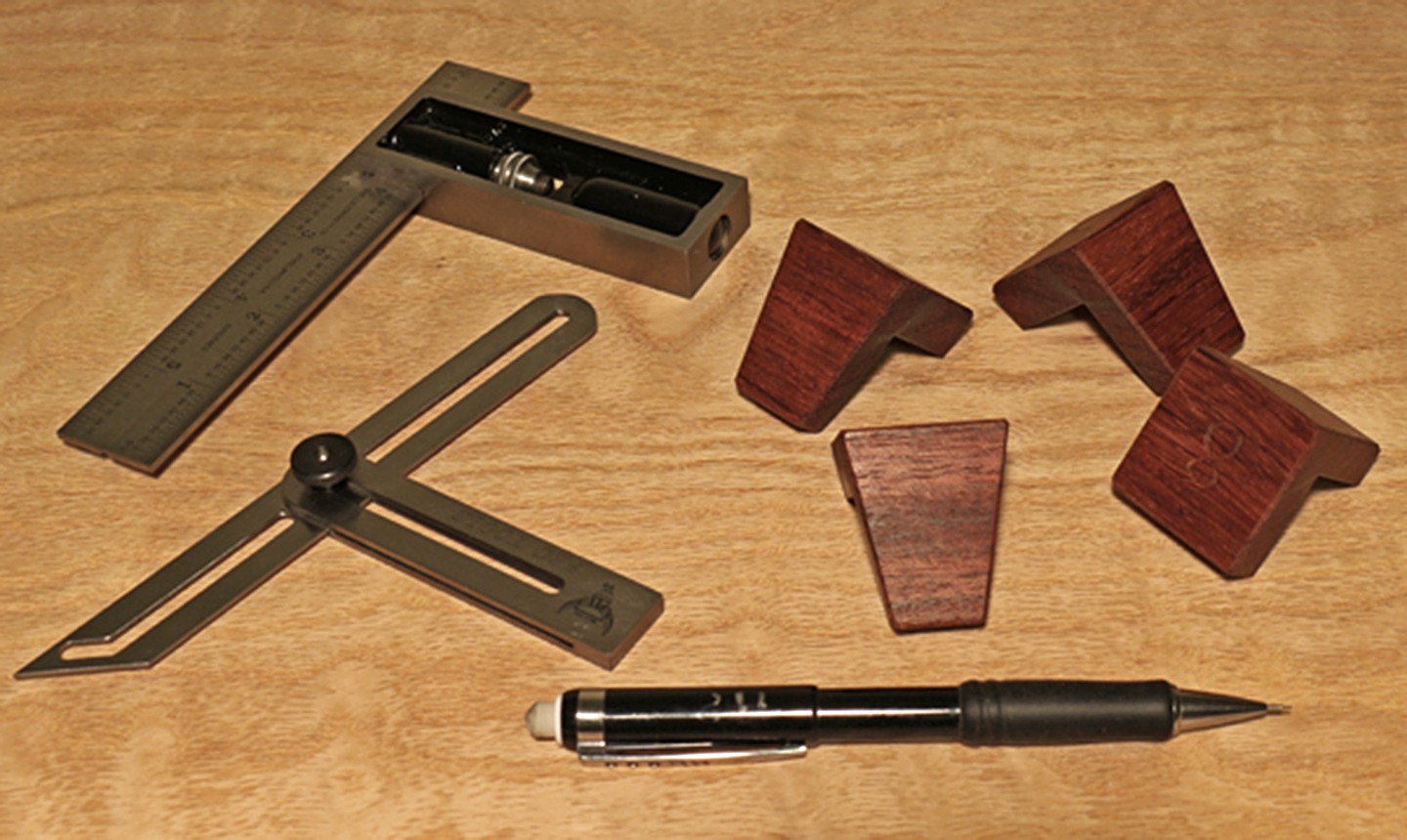 Dovetail tools store