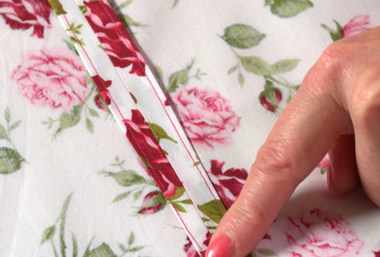 Seam finish on pink flower fabric
