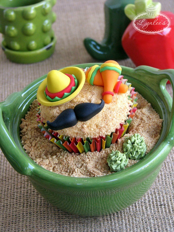 Sculpt Cinco de Mayo Fondant Toppers for Your Next Fiestaarticle featured image thumbnail.