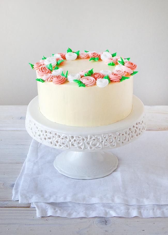 Learn to Pipe Royal Icing Rosettes for Some Real Flower Powerproduct featured image thumbnail.