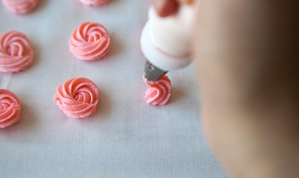 Flower Crown Cake How to Make Royal Icing Rosettes Craftsy