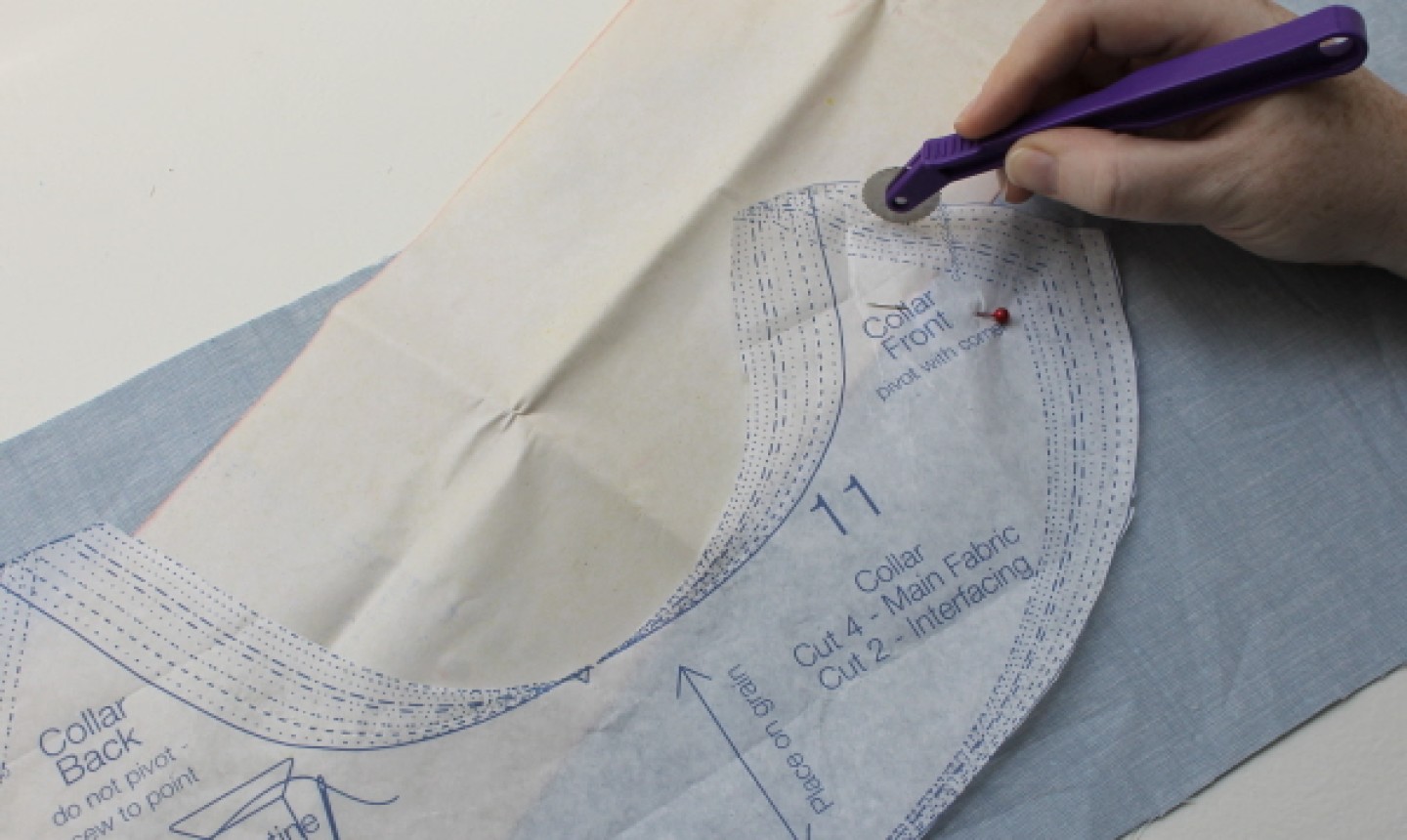 How to Transfer Patterns to Fabric With a Tracing Wheel