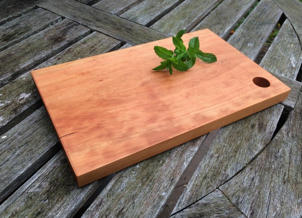 How to Make a Wooden Cutting Board in 7 Easy Stepsproduct featured image thumbnail.