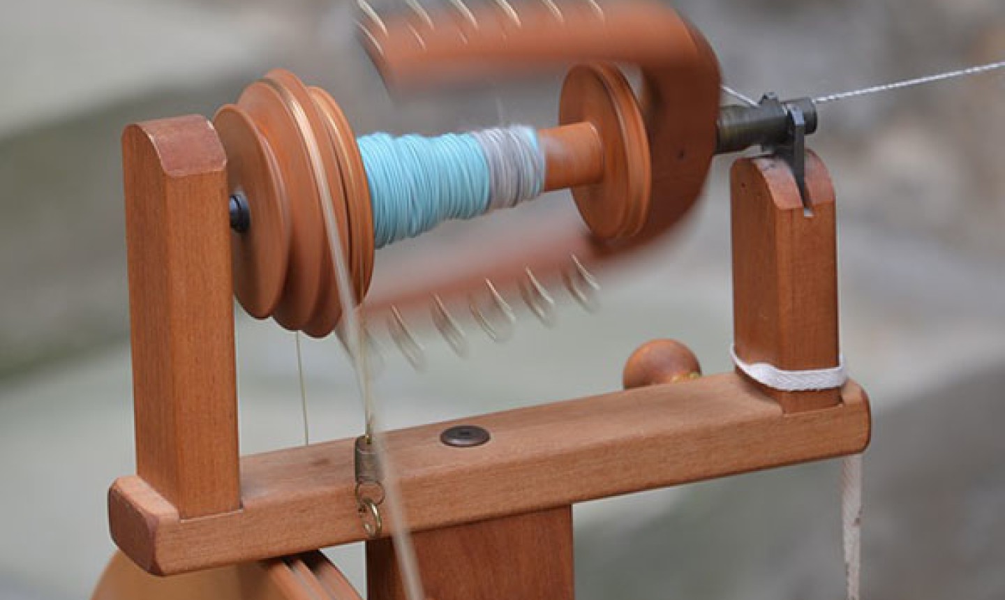 spinning yarn