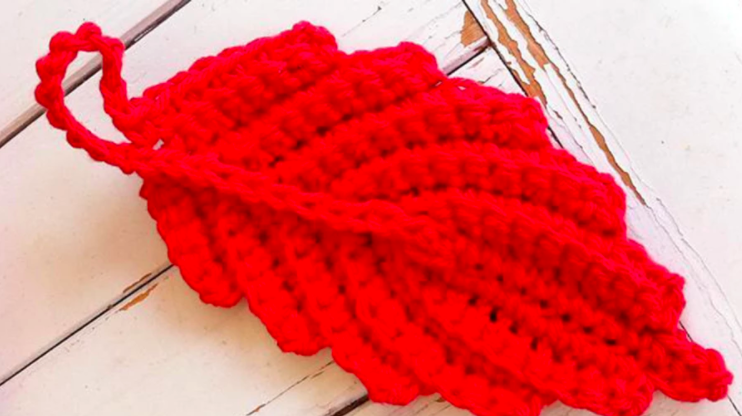 red crochet leaf