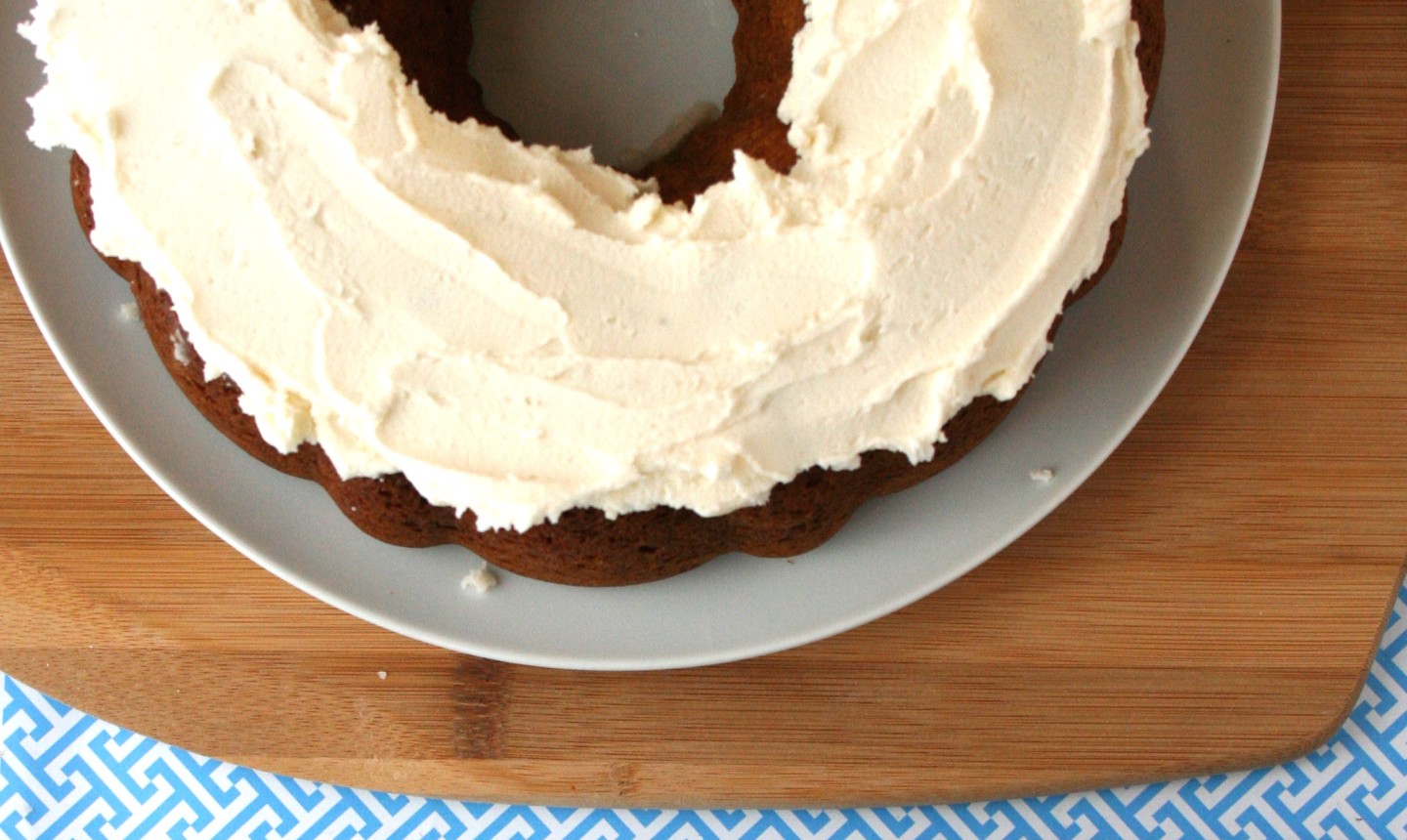 vegan buttercream on bundt cake