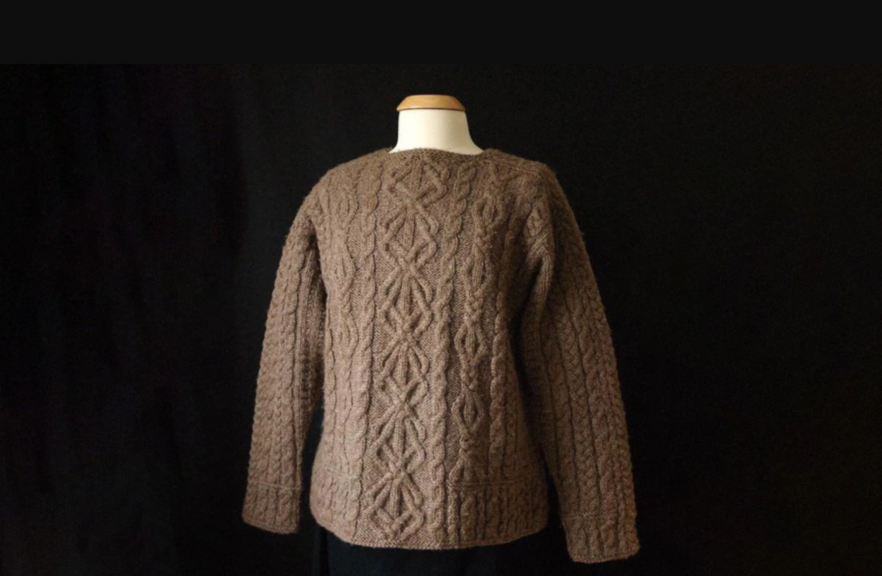 Oversized Aran Knitted Pullover [FREE Knitting Pattern]