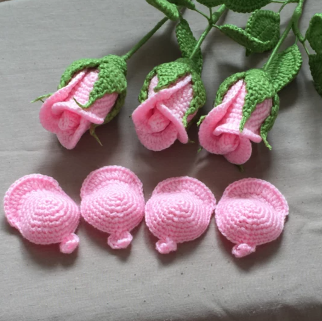 small stem crochet rose