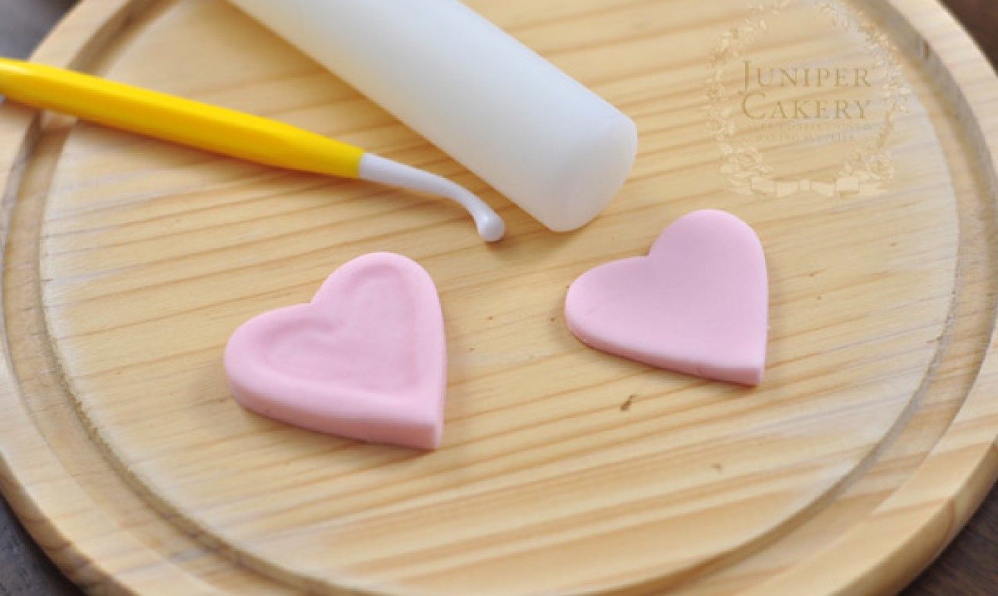 shaping fondant heart box