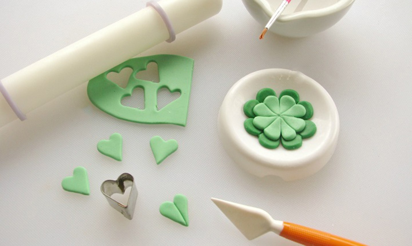 layering fondant clover