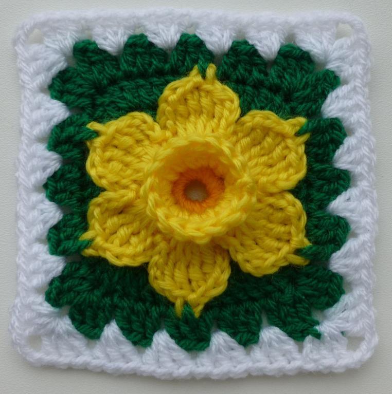 daffodil granny square