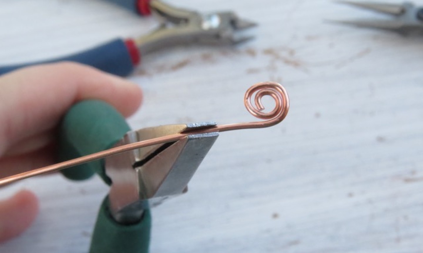 forming wire spiral
