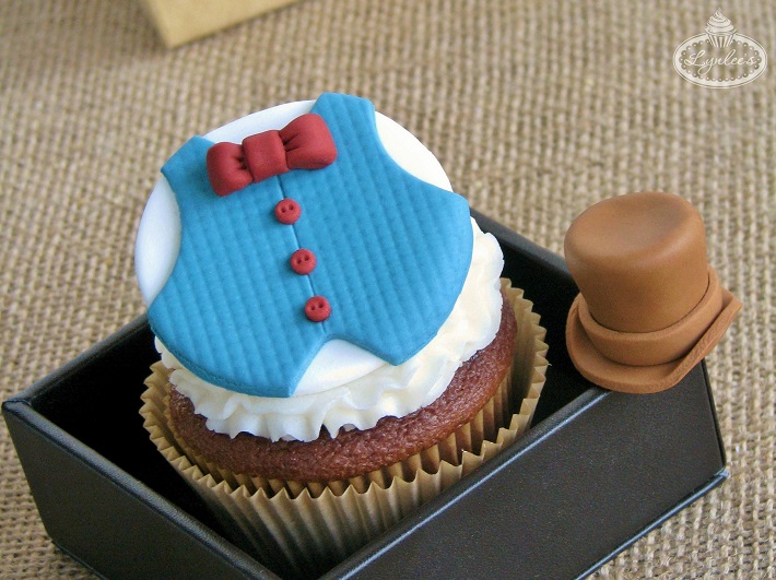 Wish Dad a Sweet Father’s Day With Dapper Cupcake Toppersarticle featured image thumbnail.