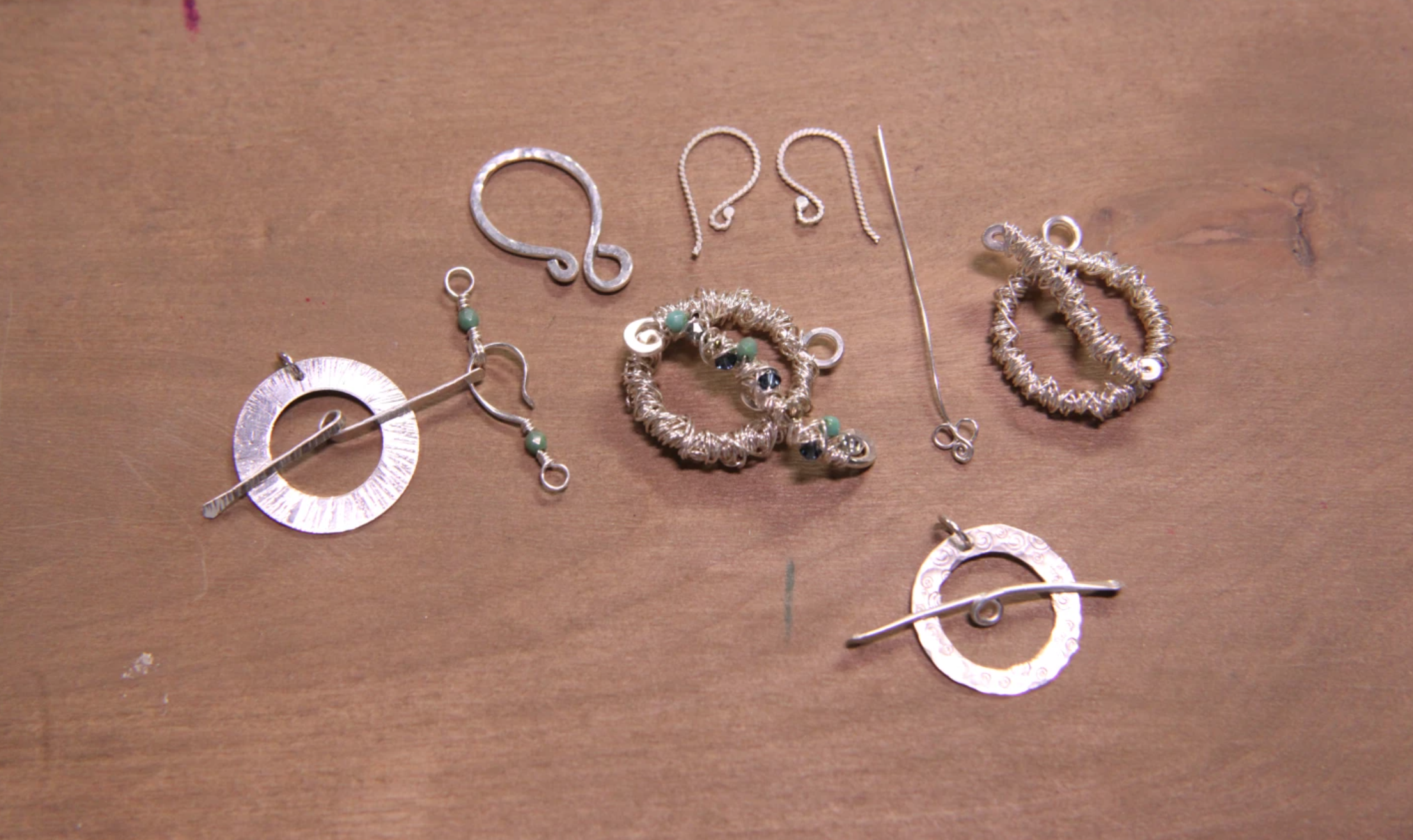 Know the Different Types of Earring Clasps