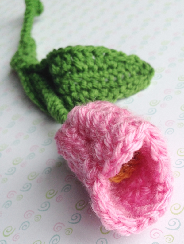 How to Crochet a Tulip Flower