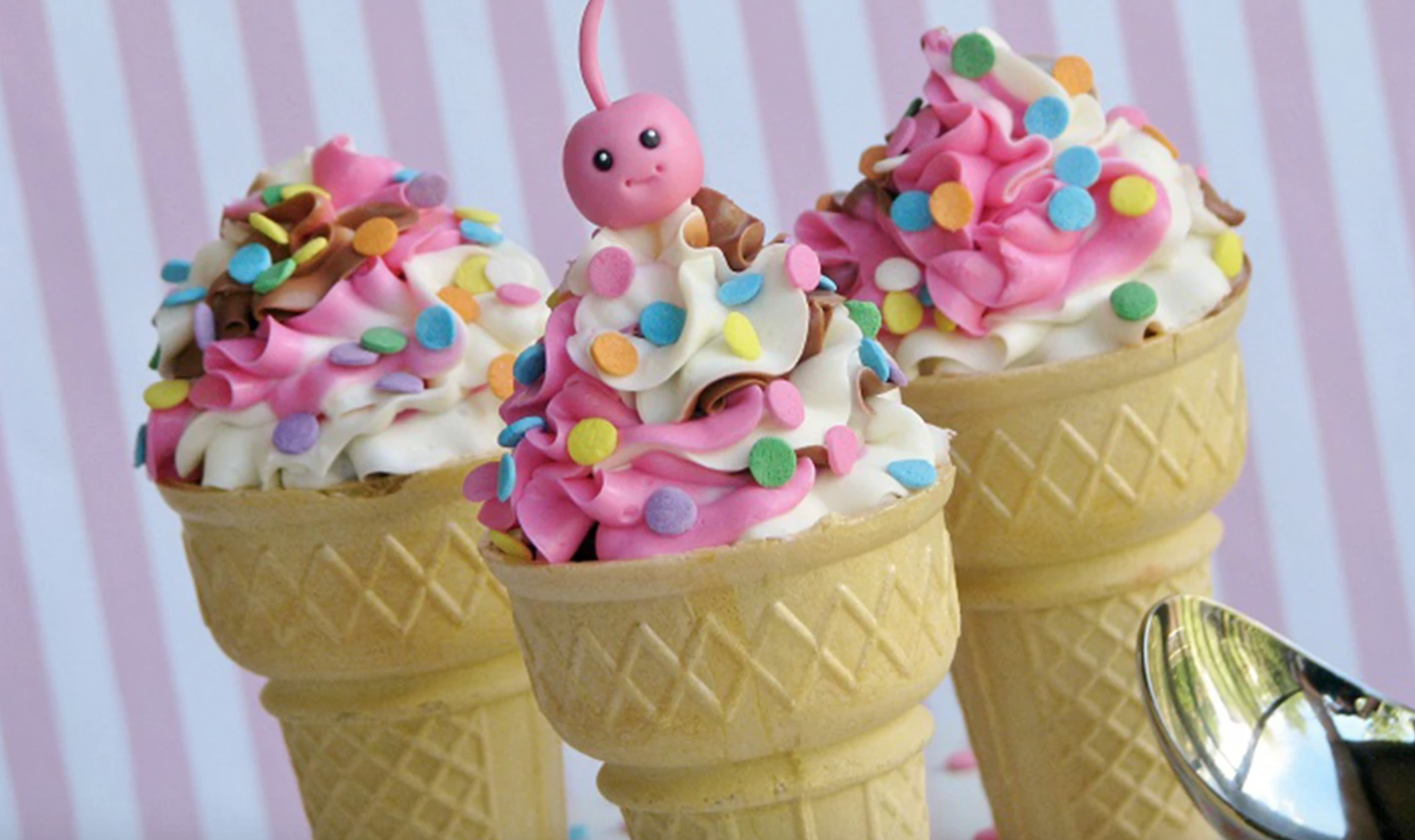 Ice Cream Scoop Cupcakes 