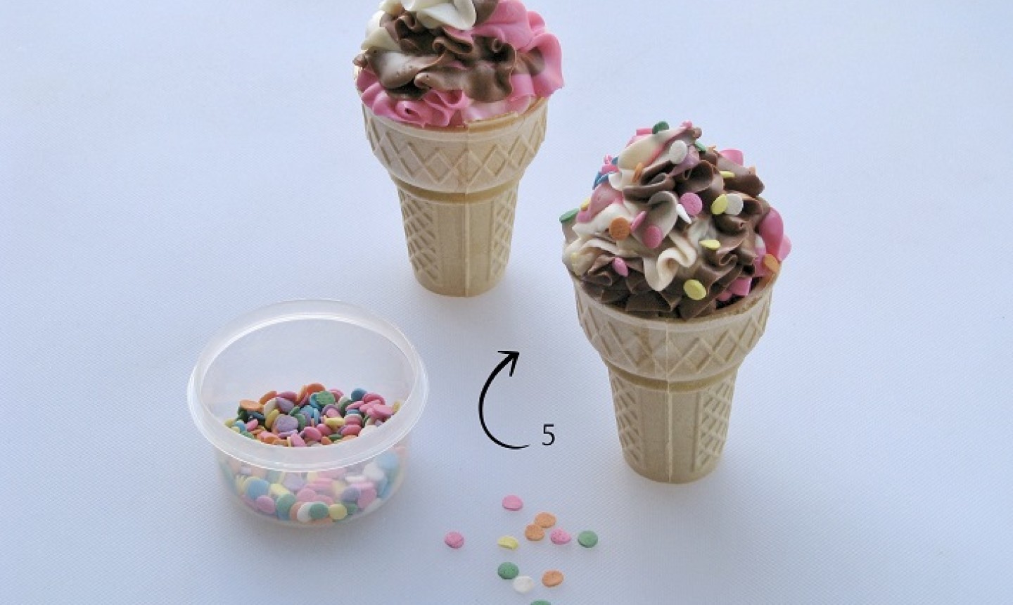 sprinkles on ice cream cone cupcake