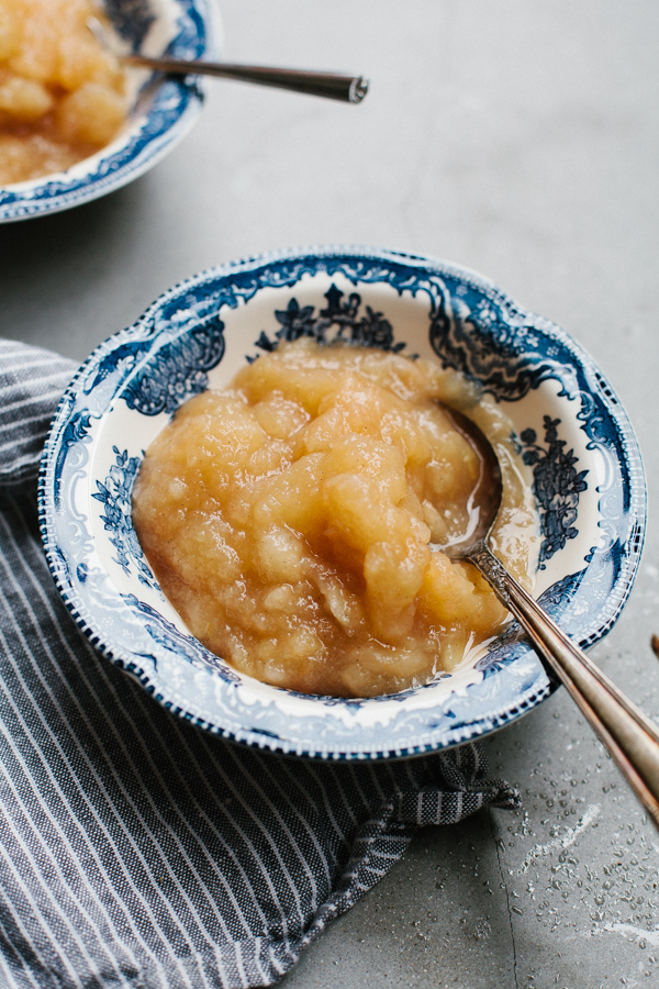 applesauce in a bowl