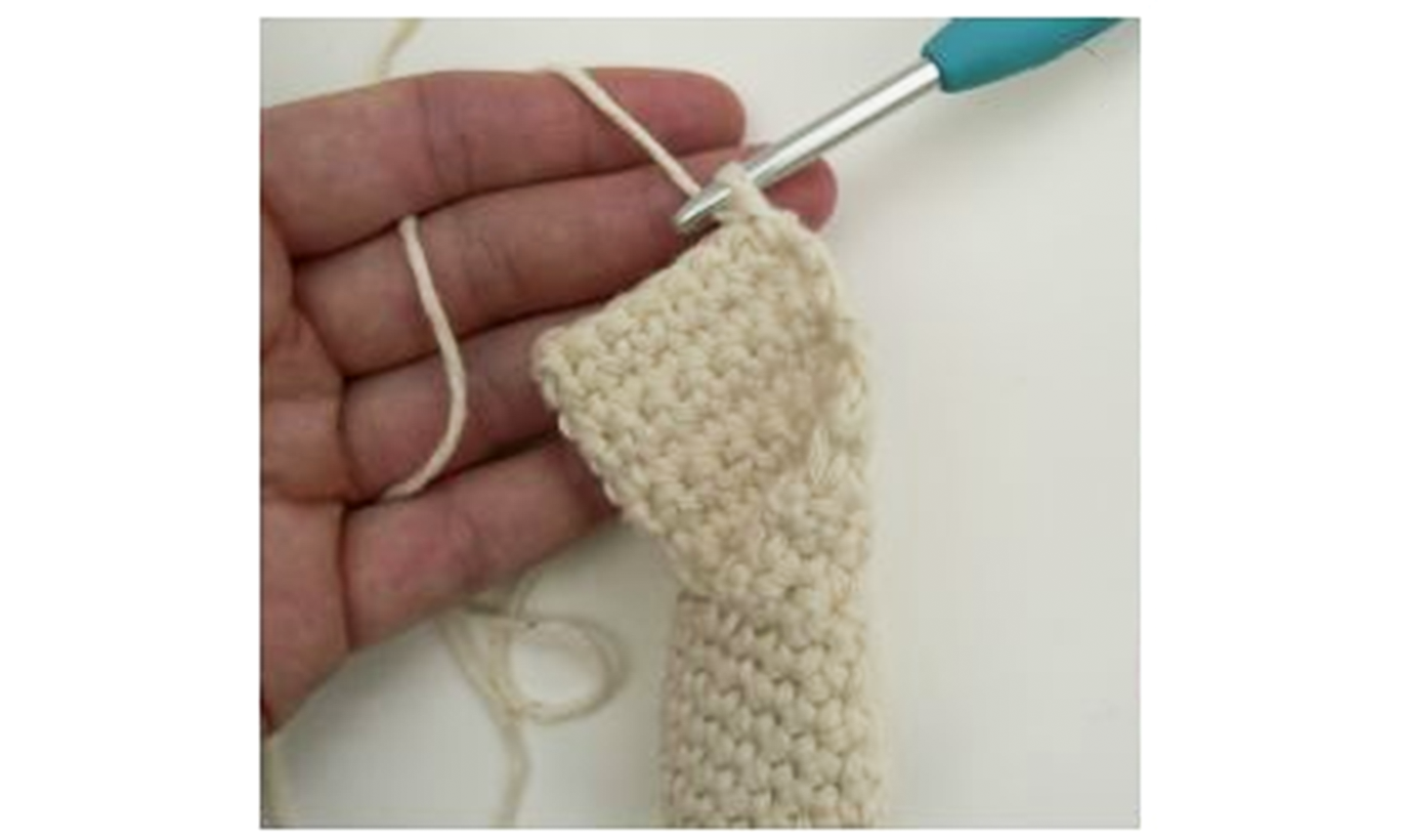crocheting baby bootie heel