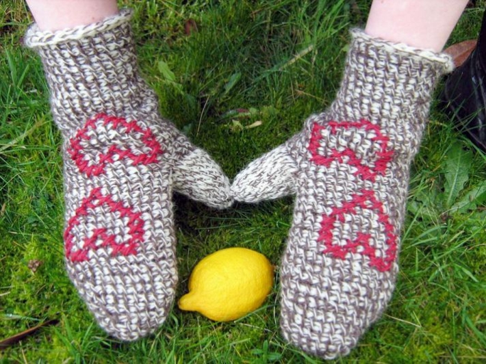 Tunisian Colorwork Mittens