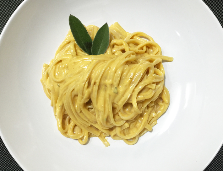 Feed Your Pumpkin Obsession With Pumpkin Alfredo Pastaarticle featured image thumbnail.