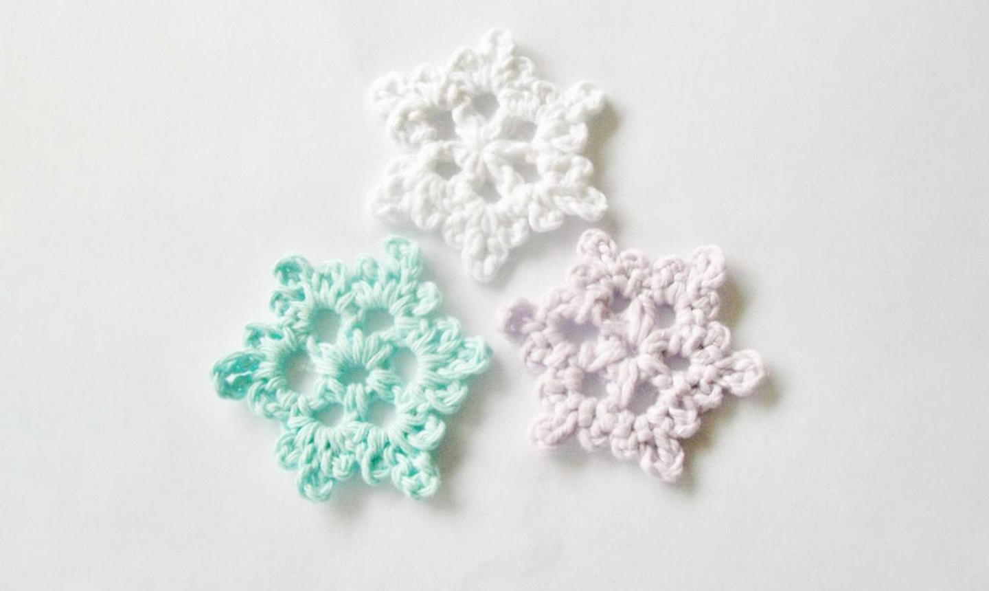 How to Crochet a Small Snowflake 