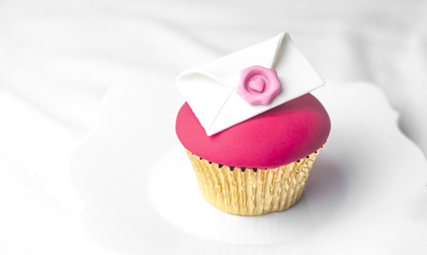 love letter fondant cupcake